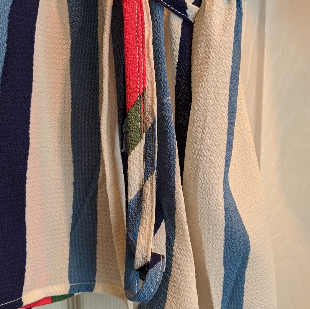 ✨ Colorful Blouse - Picture 3 of 4